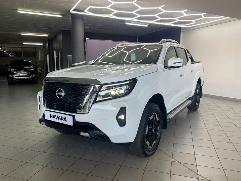 NISSAN NAVARA 2.5D LE 4X2 AT D/C P/U, image 1