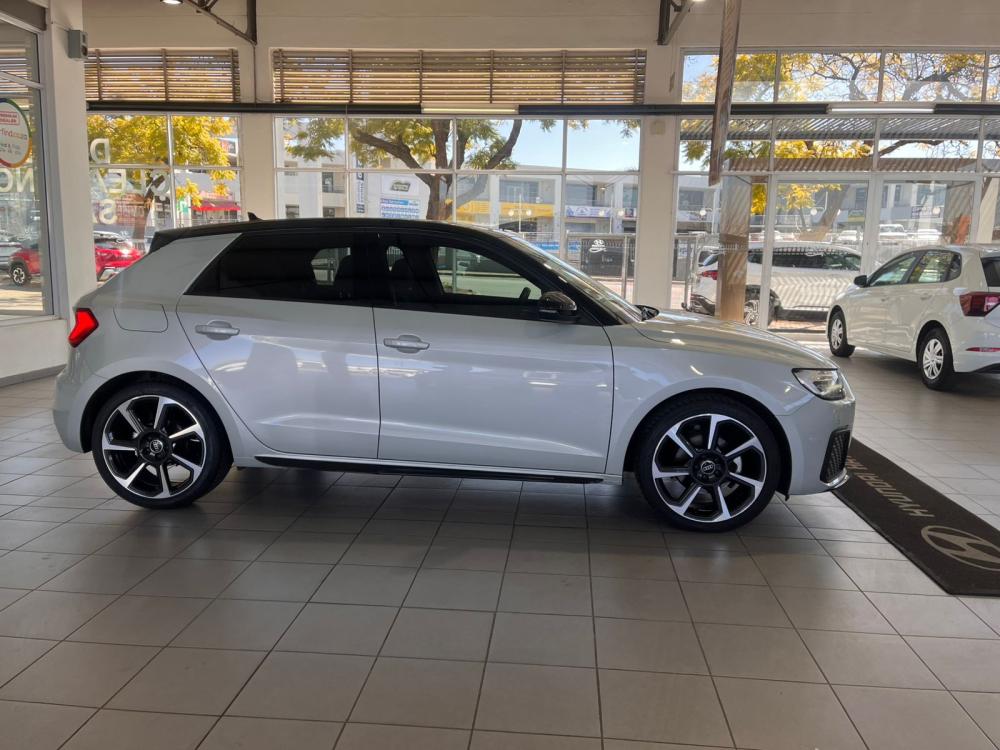 AUDI A1 SPORTBACK 35 TFSI ADVANCED S TRONIC, image 2