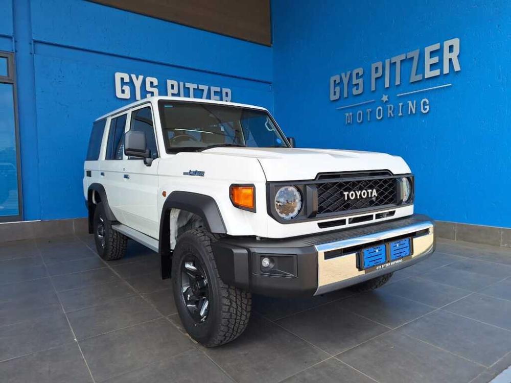 Toyota Land Cruiser 76 2.8 GD S/W AT (71M), image 1