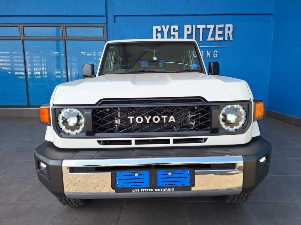 Toyota Land Cruiser 76 2.8 GD S/W AT (71M), image 2