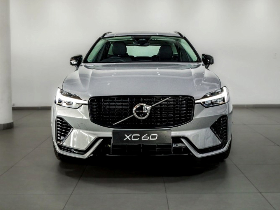 VOLVO XC60 T8 TWIN ENGINE R-DESIGN AWD, image 2
