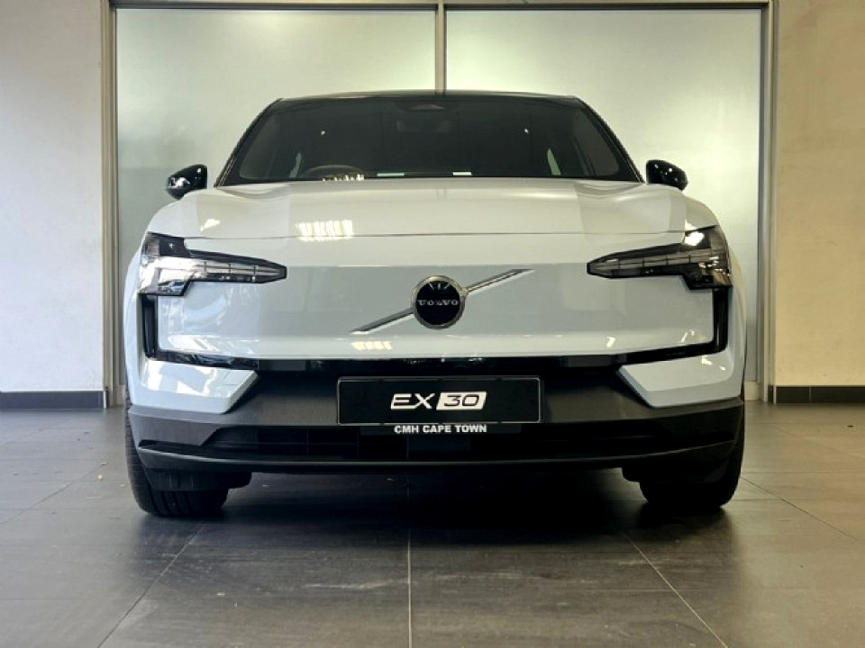 VOLVO EX30 PLUS PERFORMANCE (TWIN MOTOR), image 2