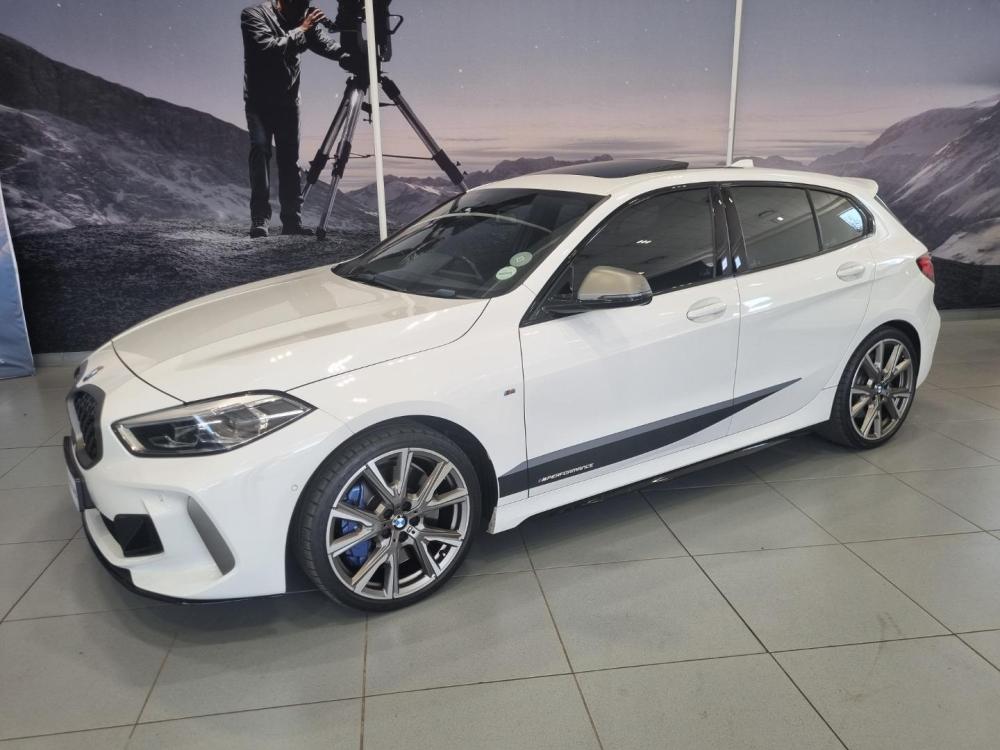 BMW M135i xDrive (F40), image 1