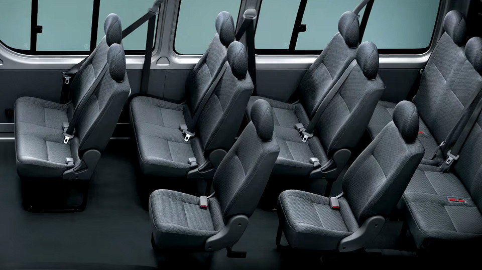 Toyota Quantum Hiace 2.5 D-4D 14 Seat, image 2