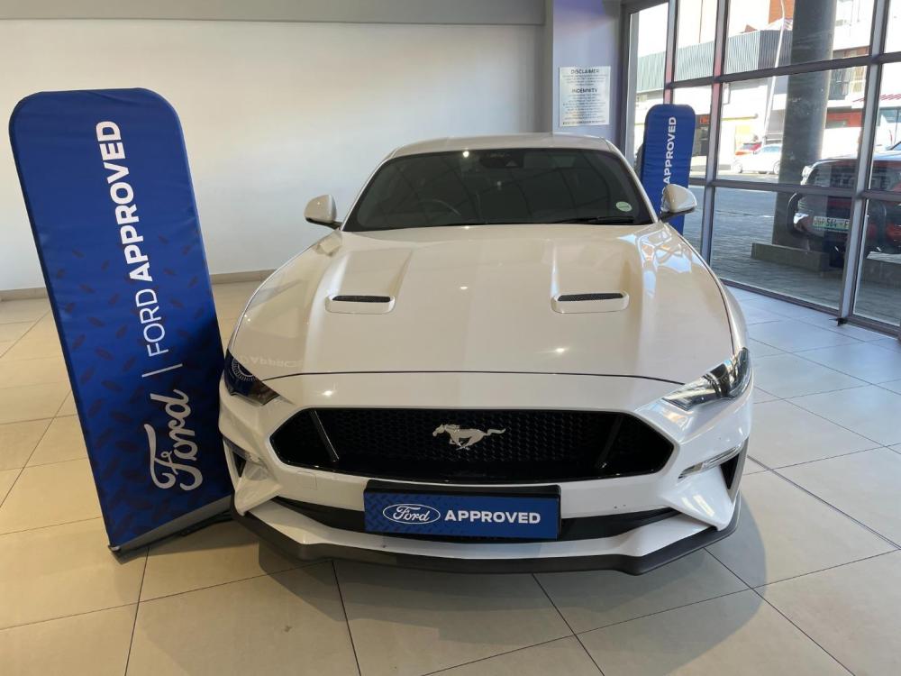 Ford Mustang 5.0 GT Fastback, image 2