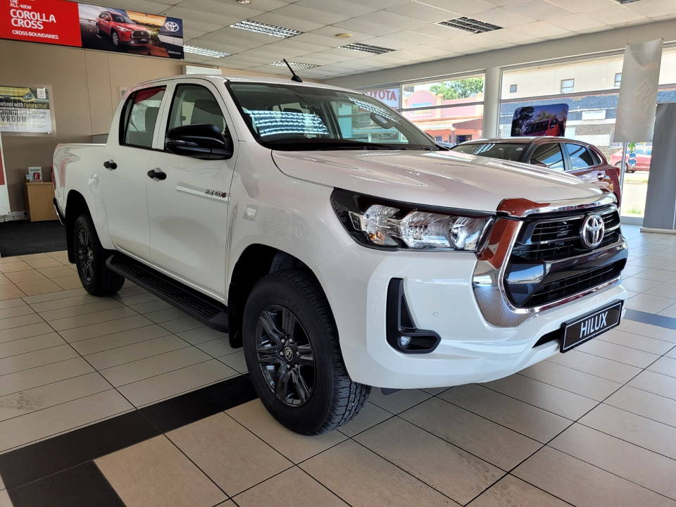 TOYOTA HILUX 2.4 GD-6 RAIDER 4X4 A/T P/U D/C, image 1