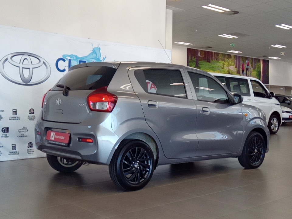 TOYOTA VITZ 1.0 XR AMT, image 2