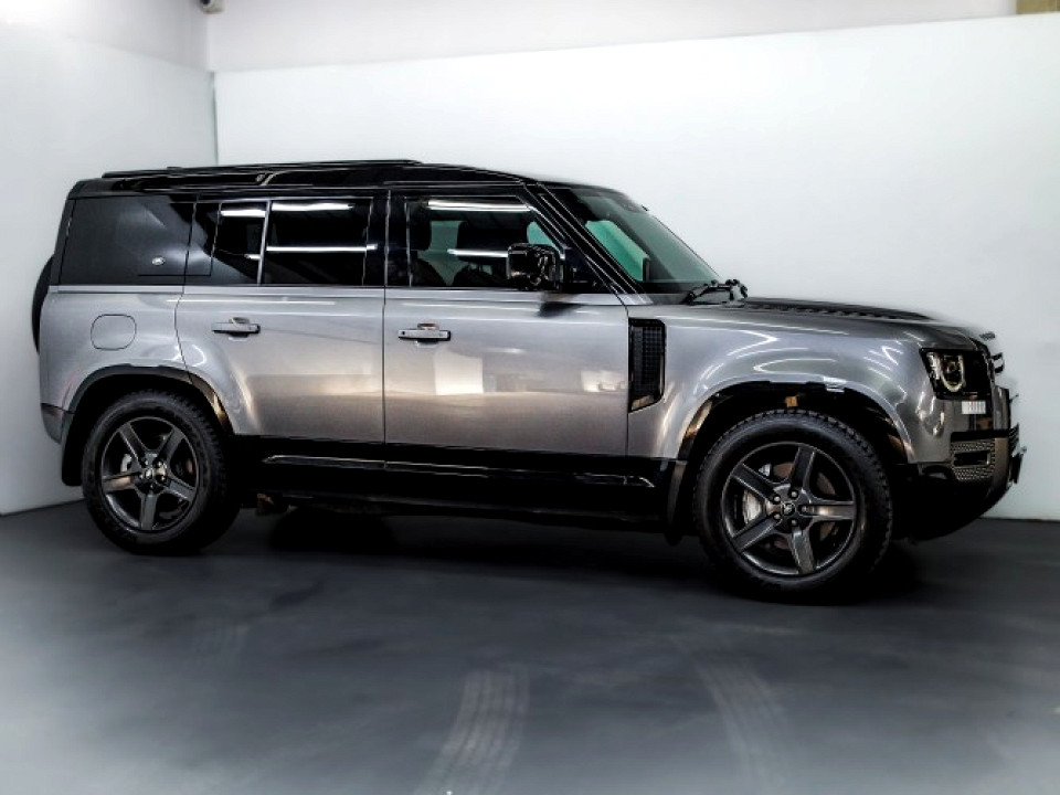 LAND ROVER DEFENDER 110 D300 HSE X-DYNAMIC, image 2