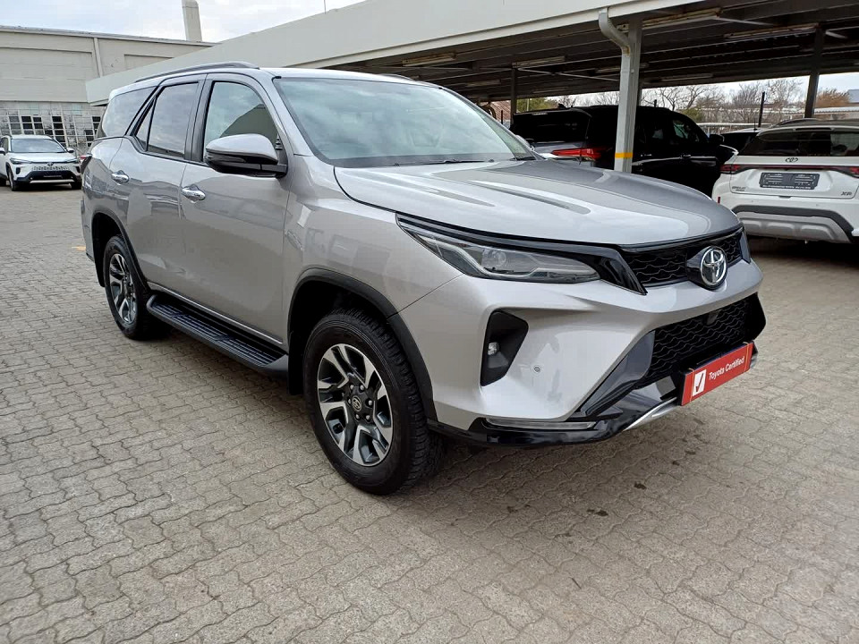 TOYOTA FORTUNER 2.4GD-6 4X4 A/T, image 1