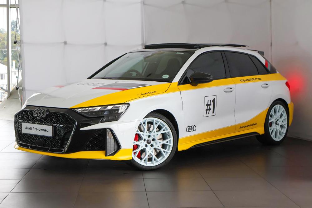 Audi RS3 Sportback Carbon Edition TFSI quattro S tronic, image 1