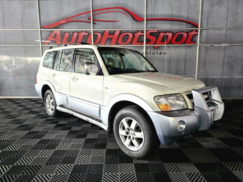 MITSUBISHI PAJERO 3200 DI-D GLS A/T, image 2