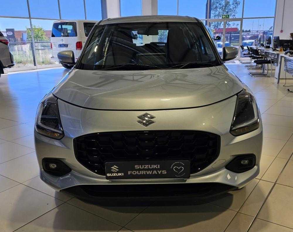 Suzuki Swift 1.2 GLX MT, image 2
