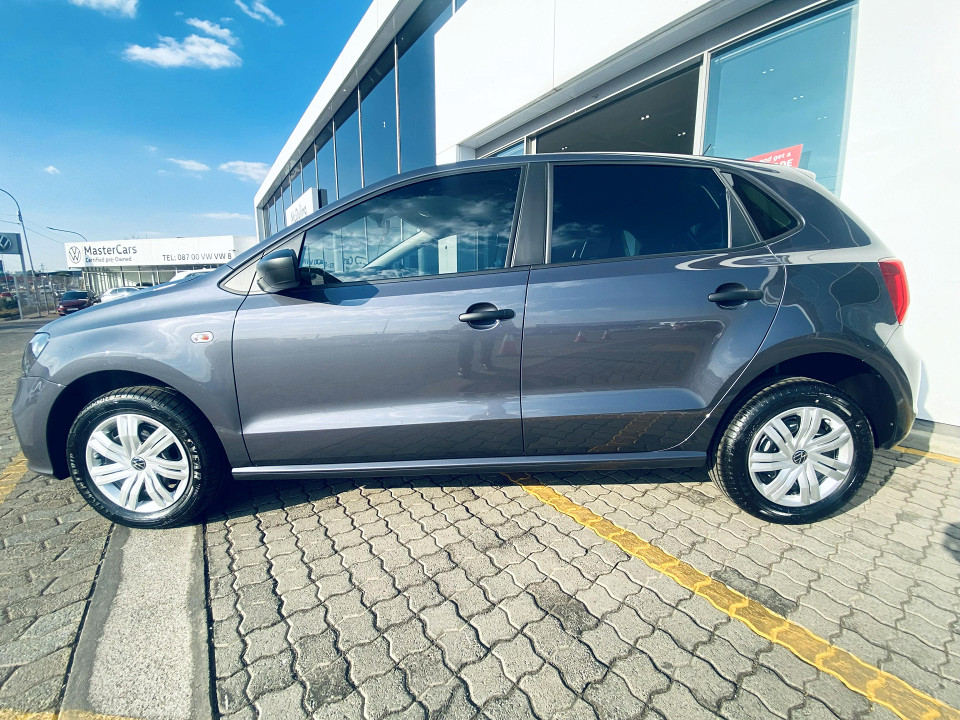 VOLKSWAGEN POLO VIVO 1.4 (5DR), image 2