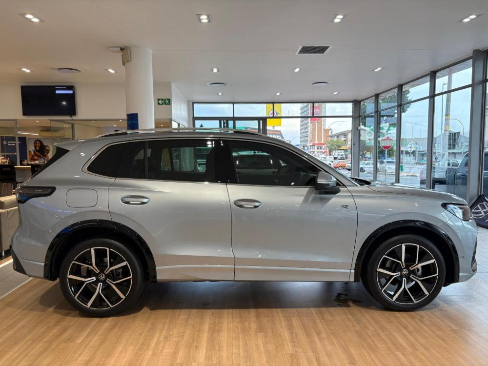 Volkswagen Tiguan R-Line 2.0TDI 110 kW 4Motion DSG, image 2