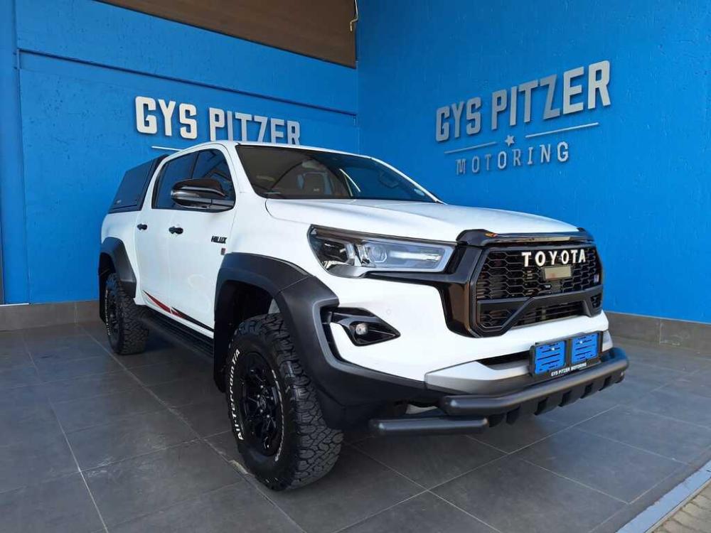 Toyota Hilux 2.8 4X4 GR-S AT, image 1