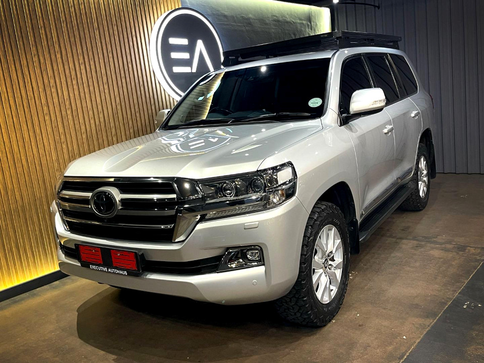 Toyota Land Cruiser 200 4.5D-4D V8 VX-R, image 1