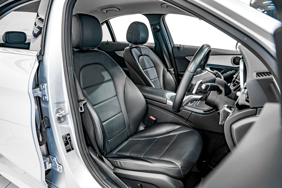 MERCEDES-BENZ C200 AMG LINE A/T, image 2