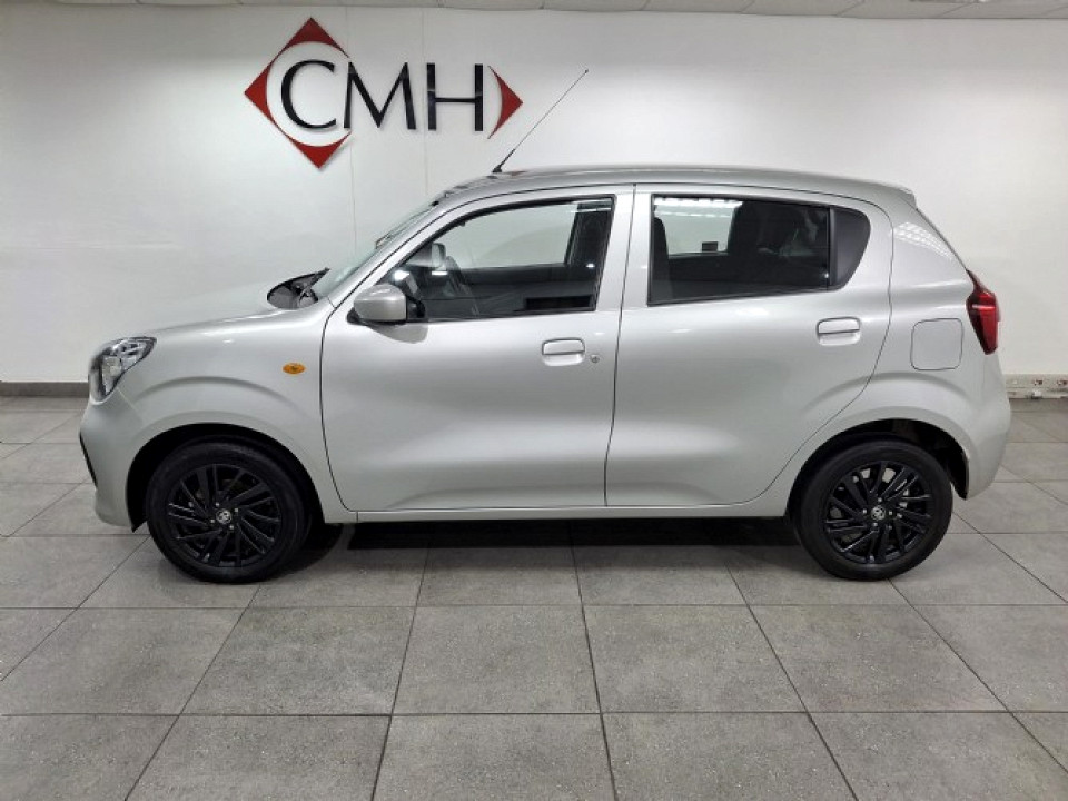 TOYOTA VITZ 1.0 XR, image 2