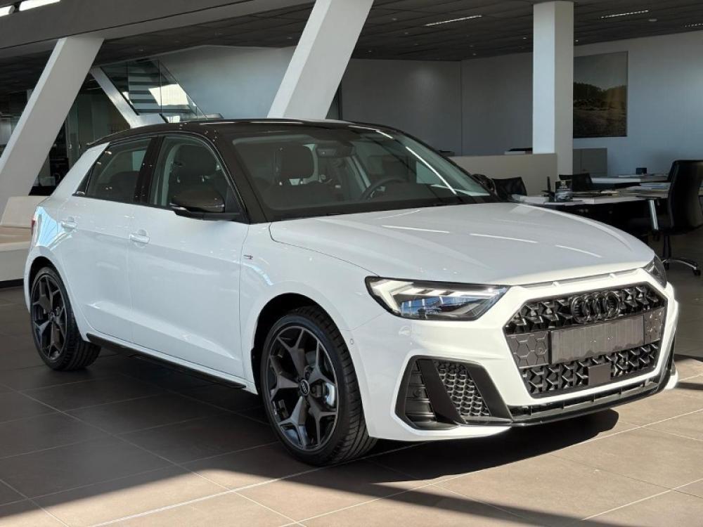 Audi A1 Sportback Black Edition 30 TFSI S tronic, image 2