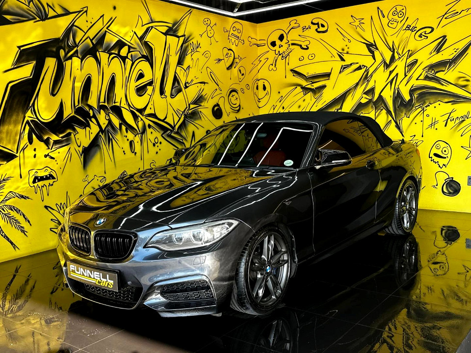 BMW M240i Convertible Auto, image 2