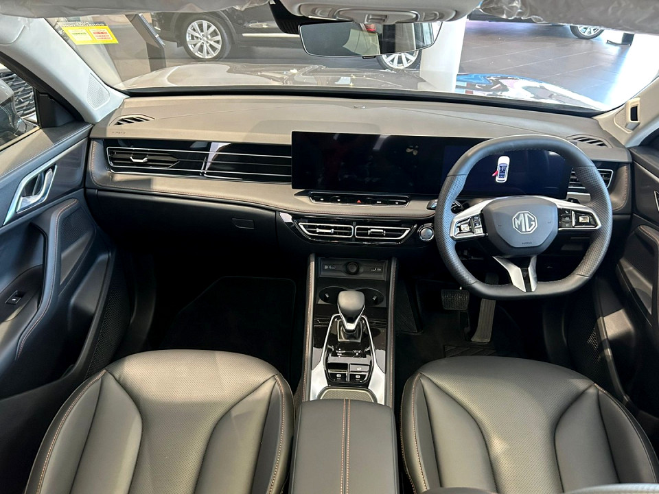 MG HS 1.5T LUXURY A/T, image 2