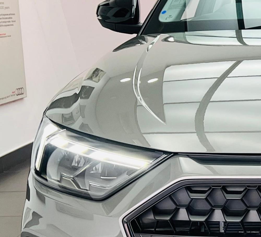 AUDI A1 SPORTBACK 30 TFSI BLACK EDITION S-TRONIC, image 2