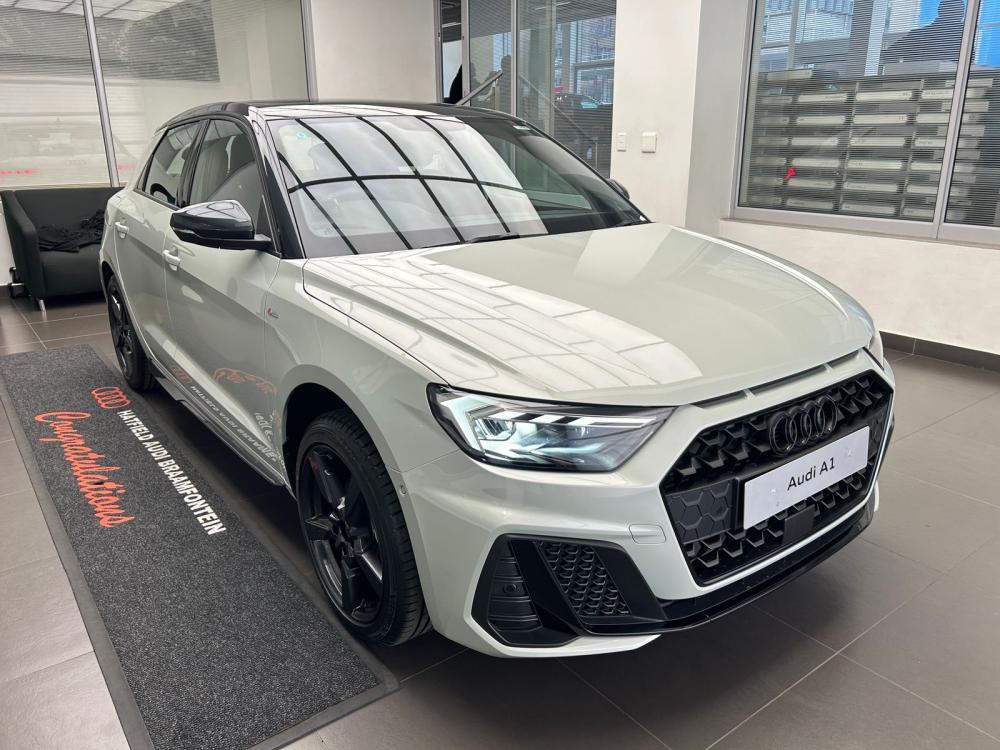 AUDI A1 SPORTBACK 30 TFSI BLACK EDITION S-TRONIC, image 2