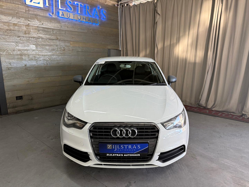 AUDI A1 1.2T FSi ATTRACTION 3Dr, image 2