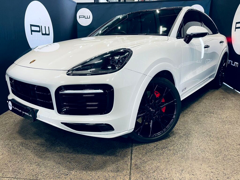 PORSCHE CAYENNE GTS COUPE, image 1