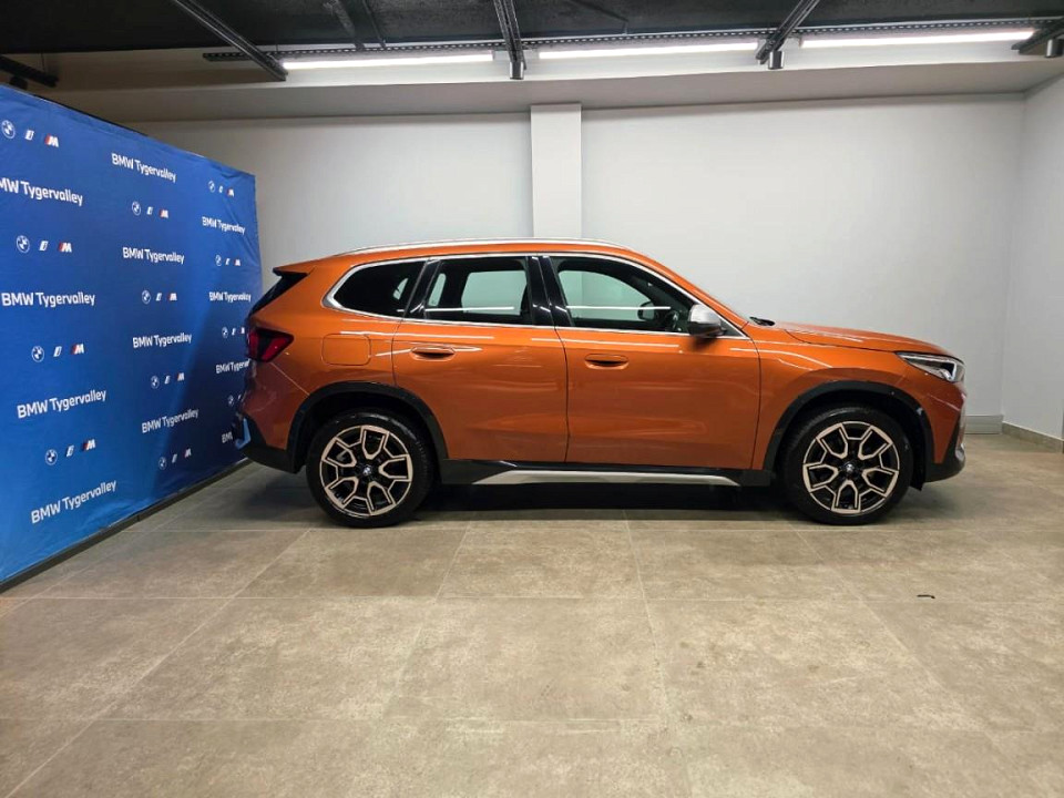 BMW X1 sDRIVE18i x-LINE, image 2