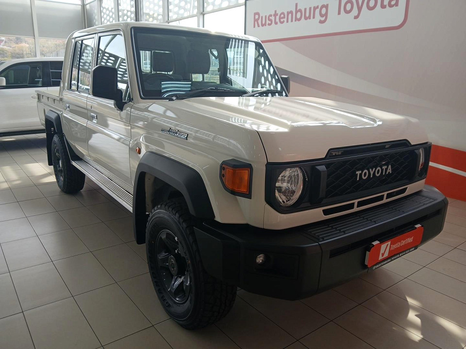 TOYOTA LAND CRUISER 79 2.8 GD-6 P/U D/C A/T, image 1