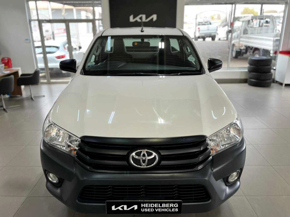 TOYOTA HILUX 2.4 GD-6 RB SR P/U S/C, image 2