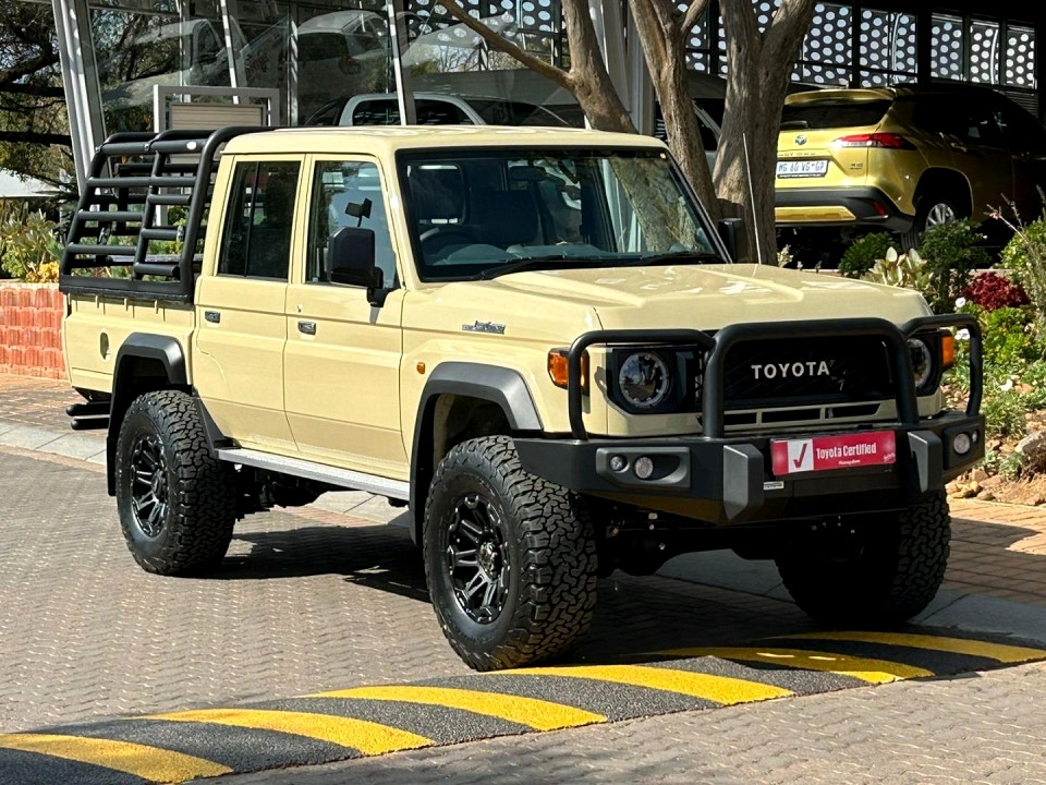 TOYOTA LAND CRUISER 79 2.8 GD-6 P/U D/C A/T, image 2