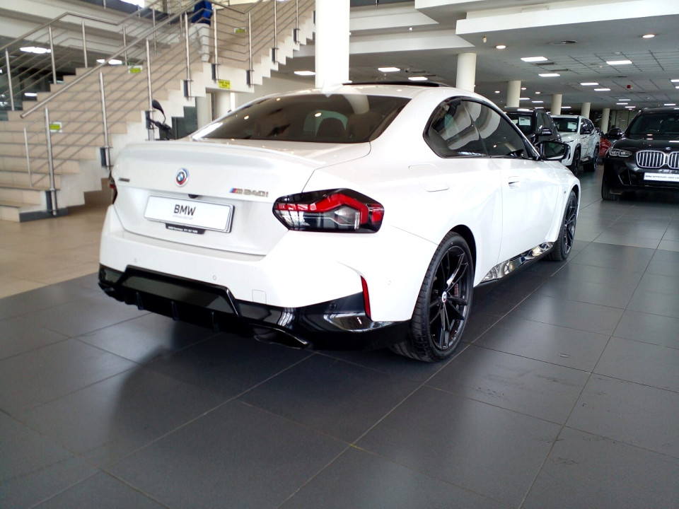 BMW M240i xDRIVE A/T (G42), image 2