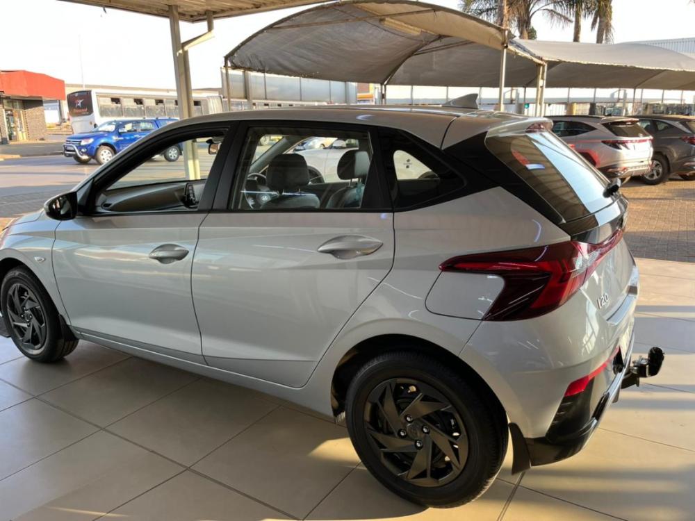 Hyundai I20 1.2 Premium M/T, image 2