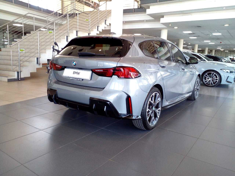 BMW 118 M SPORT A/T (F70), image 2