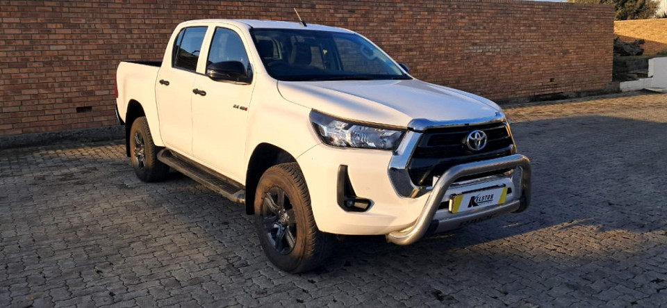 Toyota Hilux Double Cab  2.4GD6 4X4 Raider MT, image 1