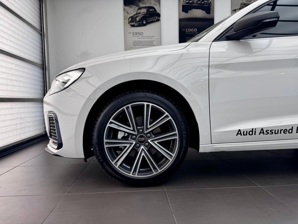 Audi A1 Sportback Sportback Advanced 30 TFSI S tronic, image 2