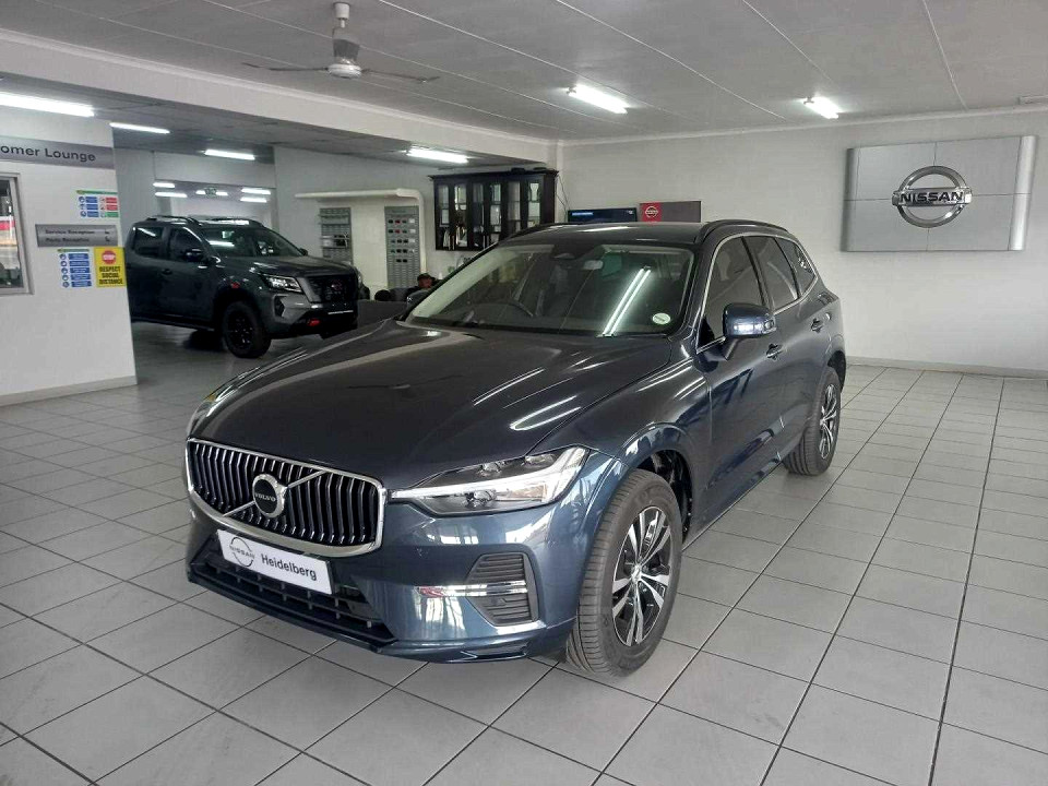 VOLVO XC60 B5 MOMENTUM GEARTRONIC, image 1