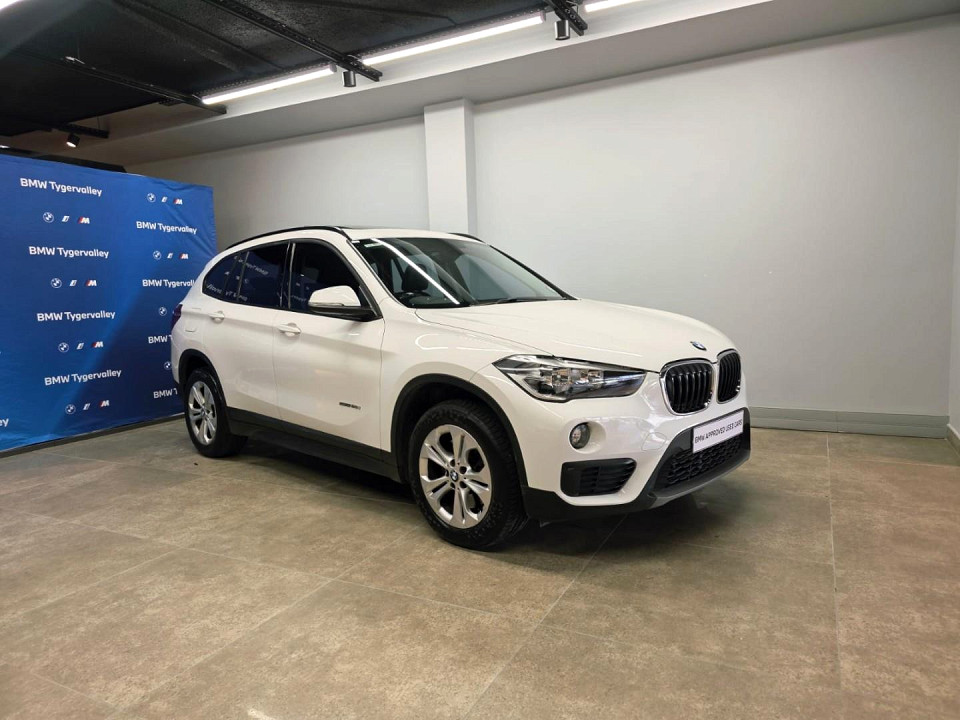 BMW X1 sDRIVE20i  A/T (F48), image 1