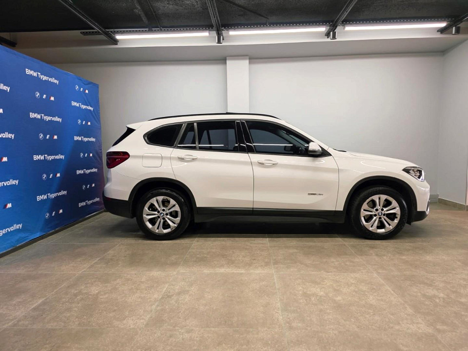 BMW X1 sDRIVE20i  A/T (F48), image 2