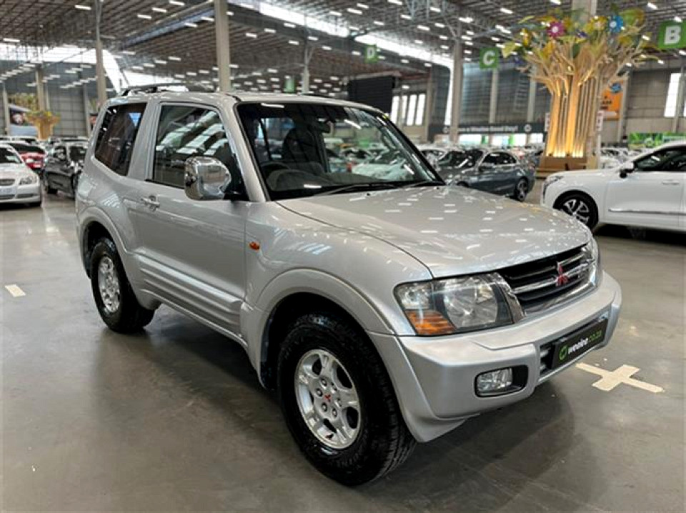 MITSUBISHI PAJERO 3200 DI-D A/T 3Dr, image 1