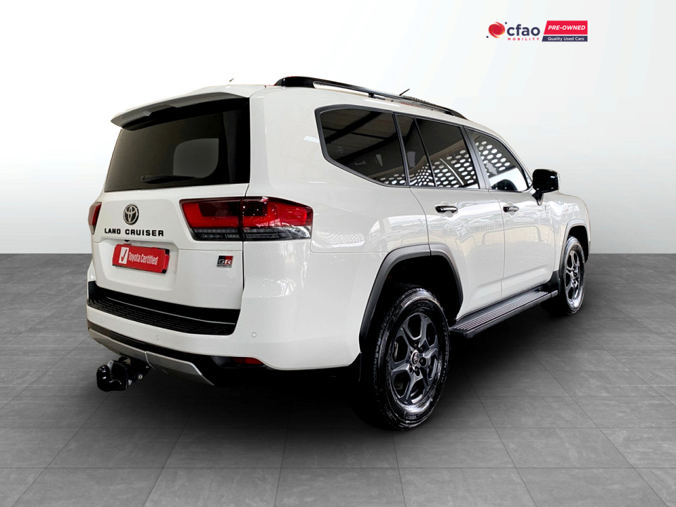 TOYOTA LANDCRUISER 300 V6 3.3D GR-S, image 2