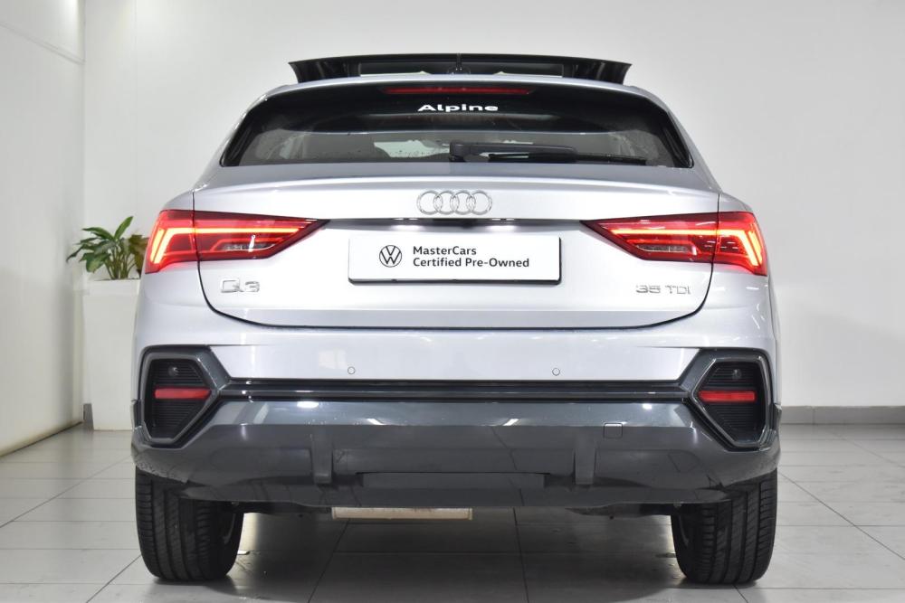 Audi Q3 Sportback 35 TFSI S Tronic S Line, image 2