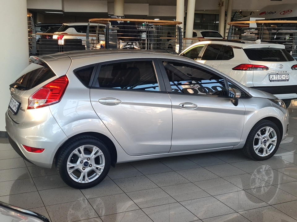 FORD FIESTA 1.0 ECOBOOST TREND 5DR, image 2