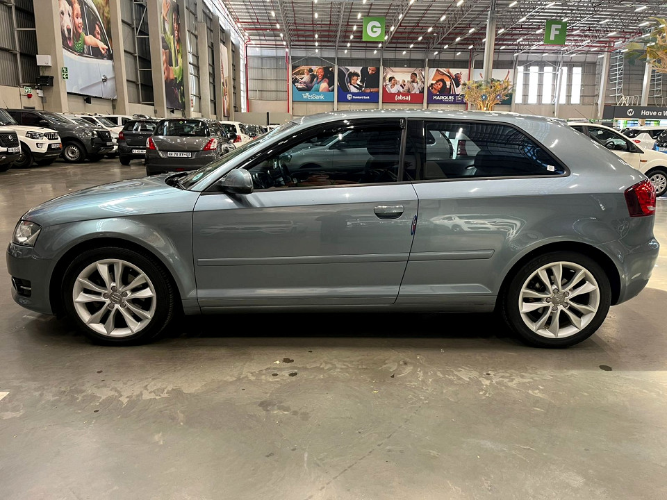 AUDI A4 2.0 TDI AMBITION MULTI (B8), image 2