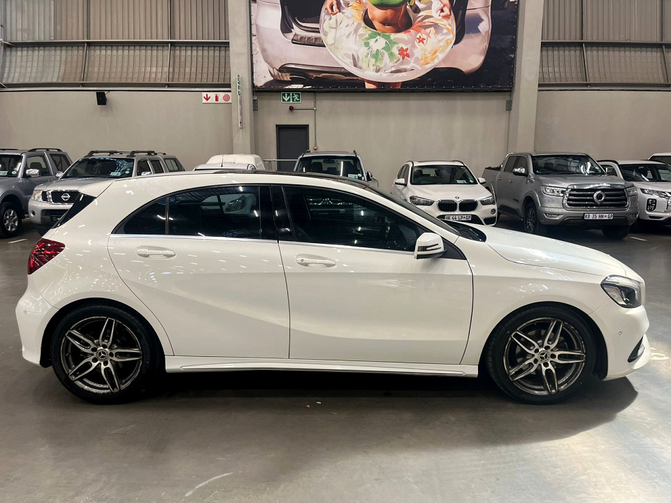 Mercedes-Benz A200d AMG Line auto, image 2