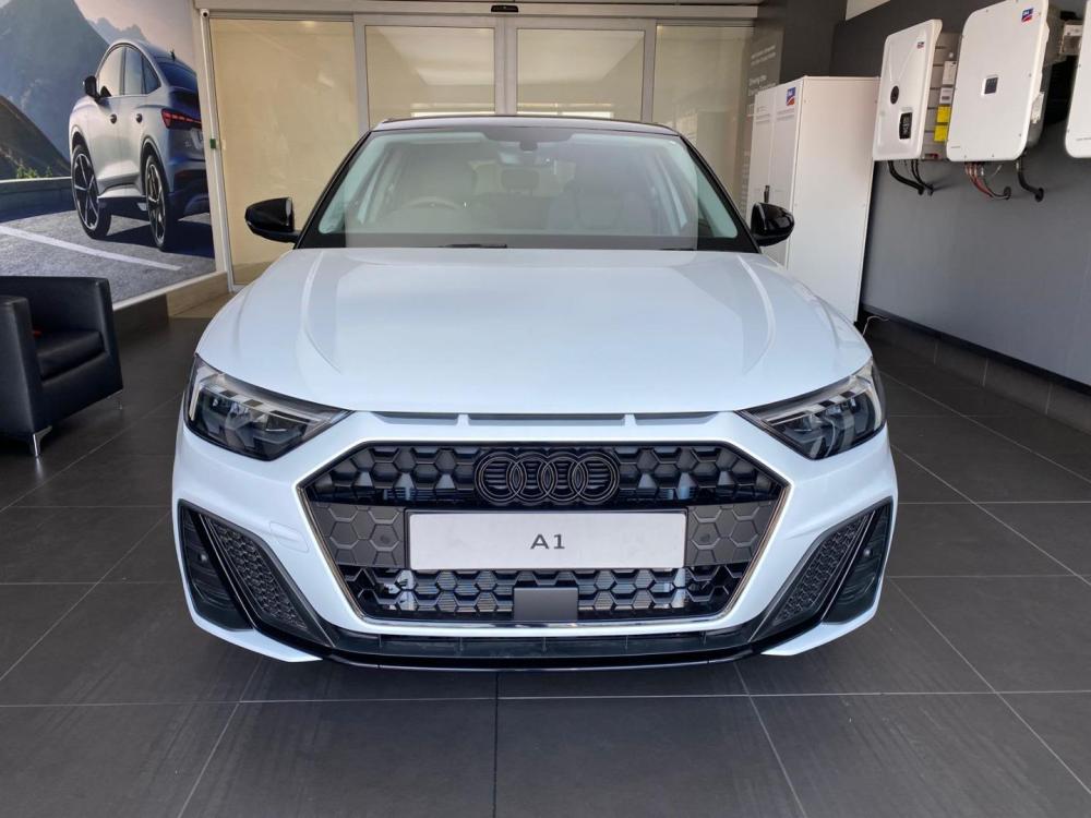 Audi A1 Sportback Black Edition 30 TFSI S tronic, image 2