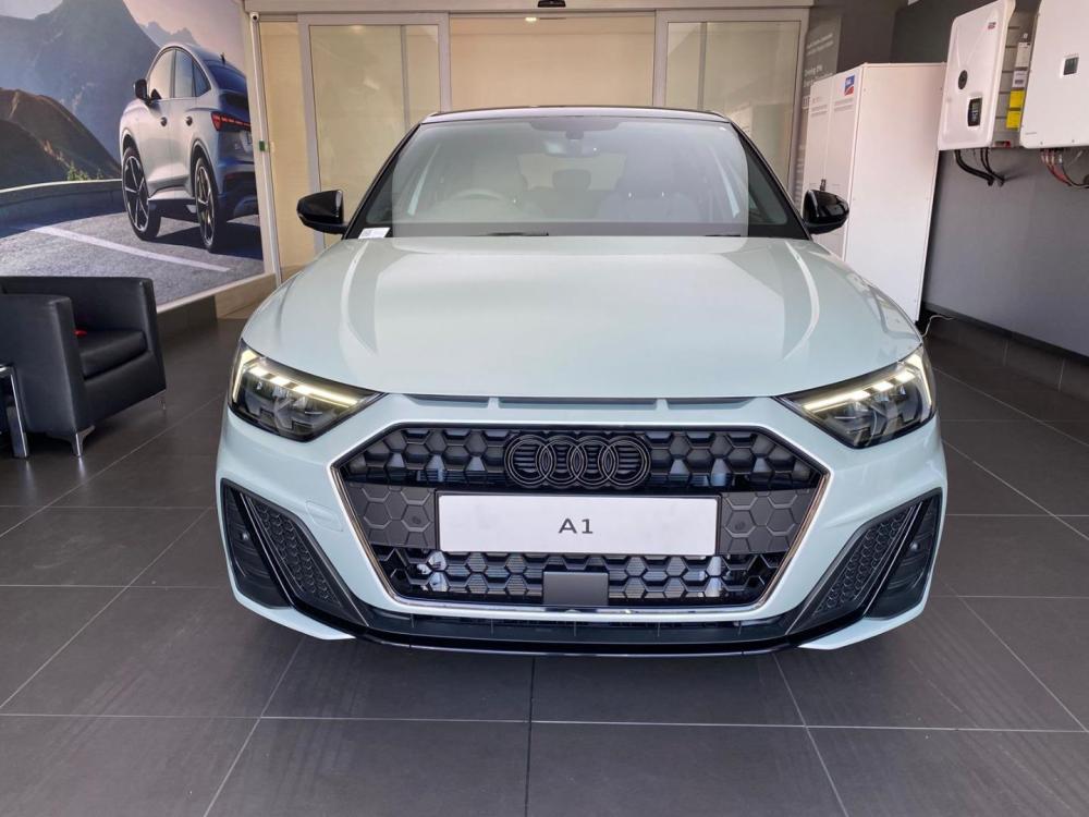 AUDI A1 SPORTBACK 30 TFSI BLACK EDITION S-TRONIC, image 2