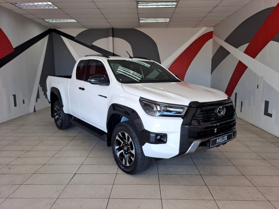 TOYOTA HILUX 2.8 GD-6 RB LEGEND 55 4X4 A/T P/U E/CAB, image 1